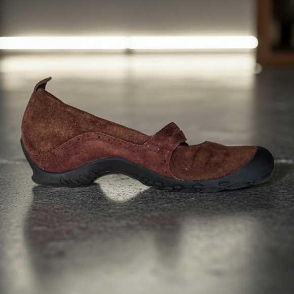 Merrell Brown Suede Mary Jane Flats with Black Rubber Soles Size 10 - Picture 6 of 9